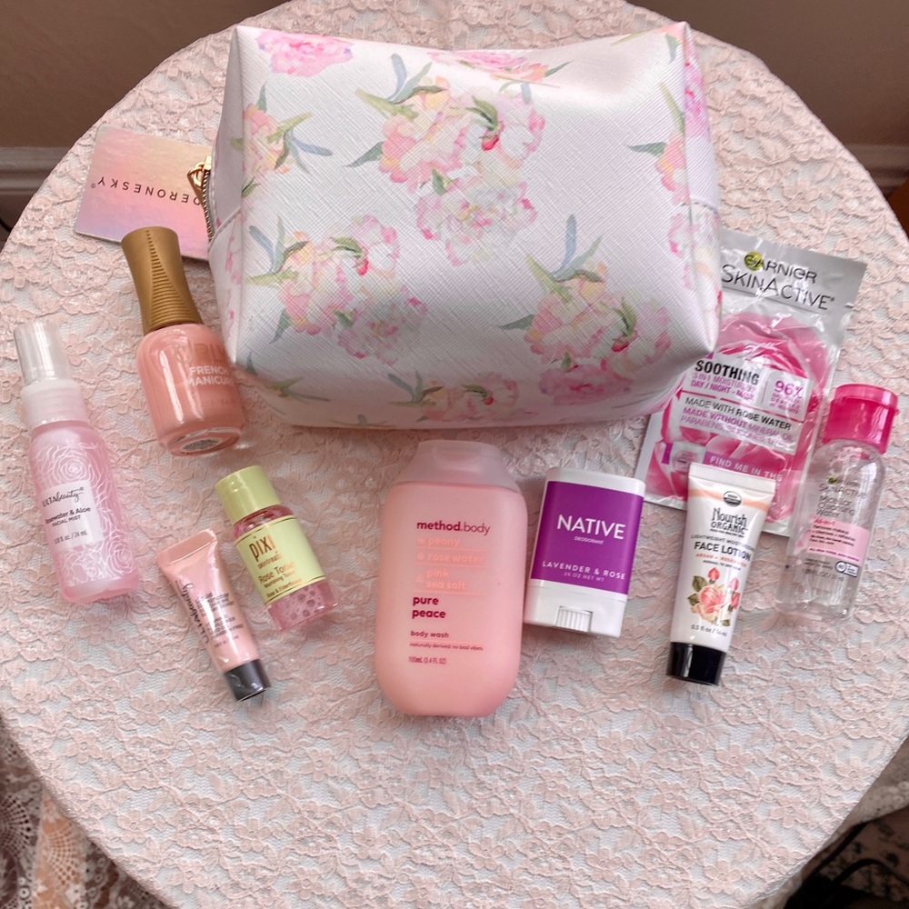 “A Rose is a Rose” 14 piece Beauty Bag